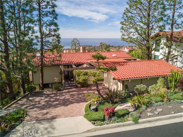 1315 Via Zumaya, Palos Verdes Estates, California 90274, 5 Bedrooms Bedrooms, ,3 BathroomsBathrooms,Residential,Sold,Via Zumaya,PV17039803