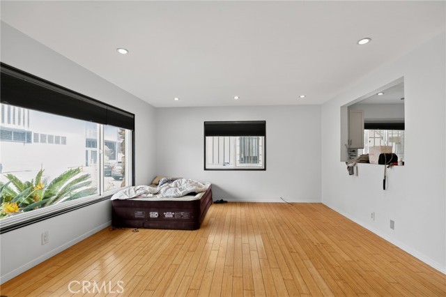 Detail Gallery Image 21 of 30 For 21 Alamitos, Long Beach,  CA 90802 - 2 Beds | 2 Baths