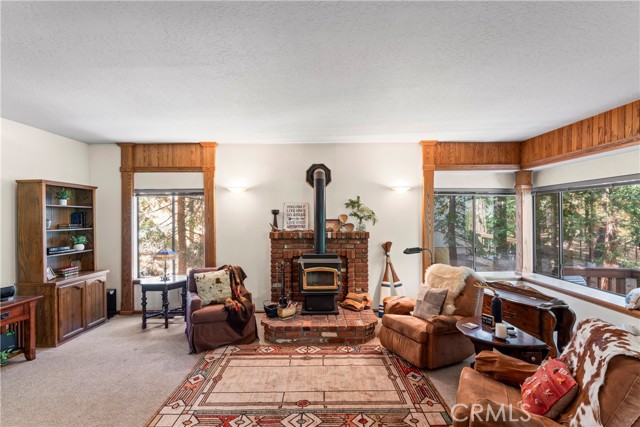 Detail Gallery Image 4 of 43 For 24250 Horst Dr, Crestline,  CA 92325 - 3 Beds | 2 Baths