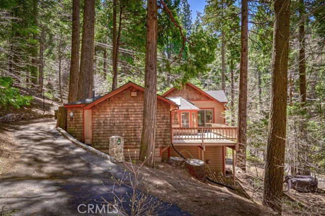 Detail Gallery Image 2 of 26 For 475 Blue Jay Canyon Rd, Blue Jay,  CA 92317 - 2 Beds | 2/1 Baths