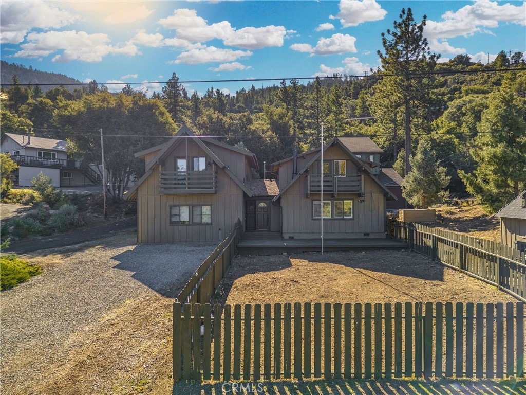 https://media.crmls.org/medias/97fde673-dea3-4b18-afd7-80c0ab376175.jpg?preset=X-Large