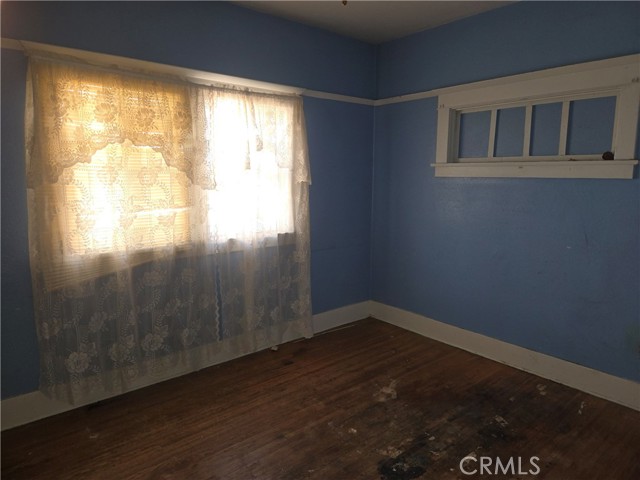 Detail Gallery Image 13 of 16 For 555 W 43rd, Los Angeles,  CA 90037 - – Beds | – Baths