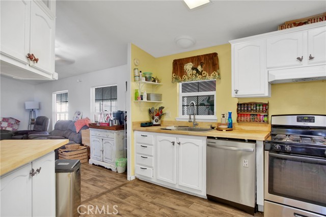 Detail Gallery Image 15 of 43 For 20843 Waalew Rd #C94,  Apple Valley,  CA 92307 - 4 Beds | 2 Baths