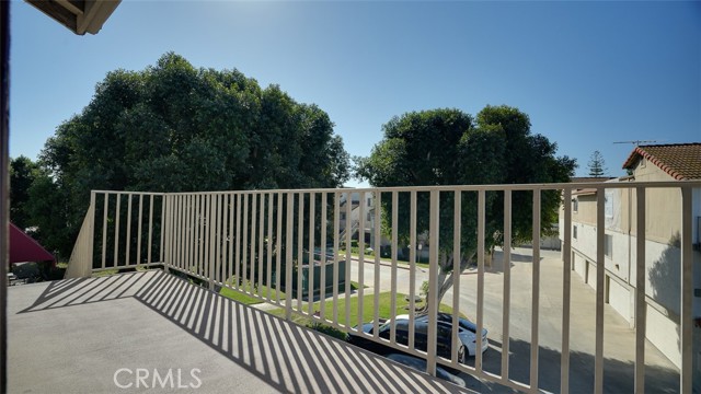 833 Cinnamon, Duarte CA: https://media.crmls.org/medias/97ff65f0-d5e8-40f7-9154-daa1a76edfbe.jpg