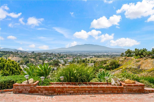 Detail Gallery Image 5 of 56 For 24014 Encanto Ct, Colton,  CA 92324 - 4 Beds | 3 Baths