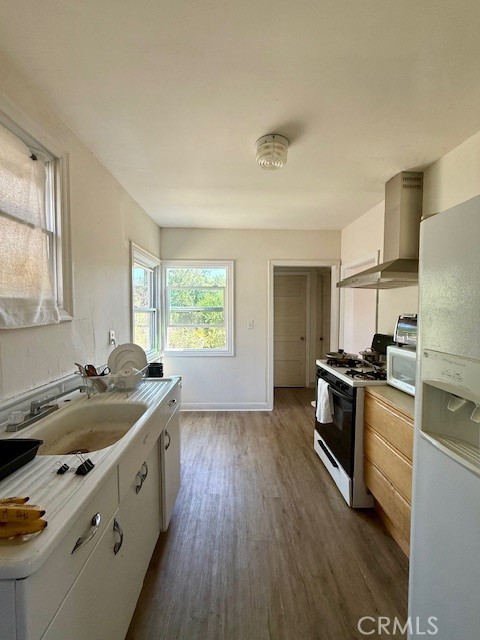 4544 Tulip Avenue, Oakland CA: https://media.crmls.org/medias/97ffd94b-a4d5-4328-8e27-903ca47da720.jpg