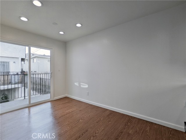 1159 Linden Avenue, Glendale CA: https://media.crmls.org/medias/9800398b-4a70-4832-bc51-4e0297165849.jpg