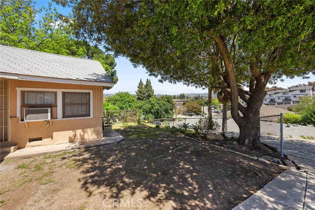 418 W Olive Avenue, La Habra CA: https://media.crmls.org/medias/98008836-57bd-4228-ba8f-21612c00b542.jpg