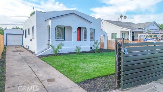 Detail Gallery Image 3 of 41 For 946 E 104th, Los Angeles,  CA 90002 - 3 Beds | 2 Baths