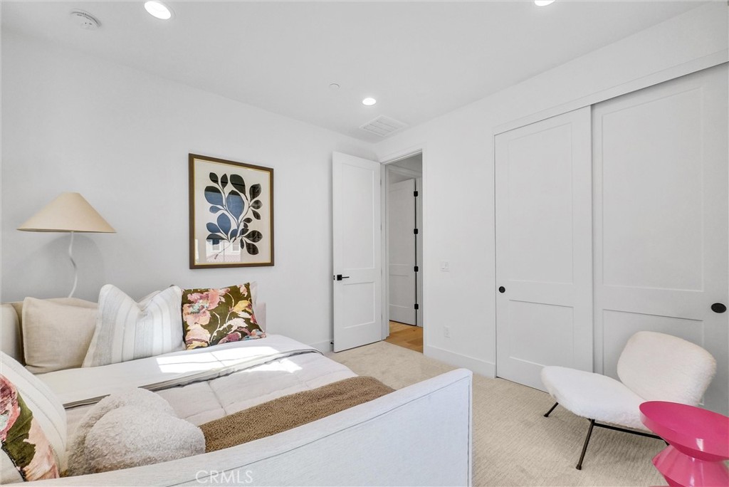 9801086c 3465 4e43 B1da 94814b7d0d39