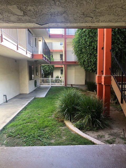 4591 Orange Ave #305, Long Beach, CA 90807