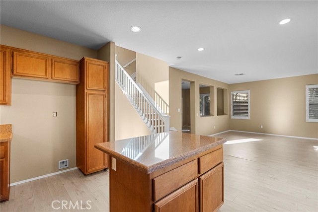 Detail Gallery Image 12 of 36 For 19316 Sidani Ln, Saugus,  CA 91350 - 3 Beds | 3 Baths