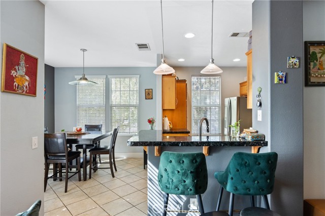 Detail Gallery Image 7 of 27 For 24120 Victoria #47,  Valencia,  CA 91355 - 2 Beds | 2 Baths