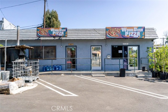 4732 Eagle Rock Boulevard, Los Angeles CA: https://media.crmls.org/medias/98054c83-ccbc-4105-9f38-ba6c98ecd399.jpg