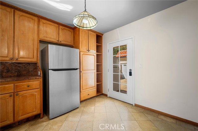 2225 East Glenoaks Boulevard photo 15