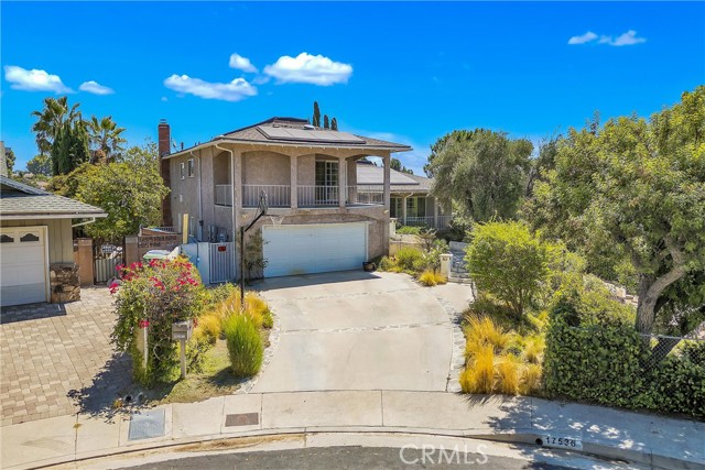 Detail Gallery Image 10 of 47 For 17536 Melville Pl, Granada Hills,  CA 91344 - 4 Beds | 3 Baths