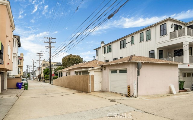 316 7th Street, Manhattan Beach, California 90266, 3 Bedrooms Bedrooms, ,2 BathroomsBathrooms,Residential,Sold,7th,SB22117653