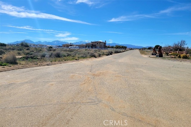 Detail Gallery Image 7 of 28 For 4 Whitehaven St, Oak Hills,  CA 92344 - – Beds | – Baths