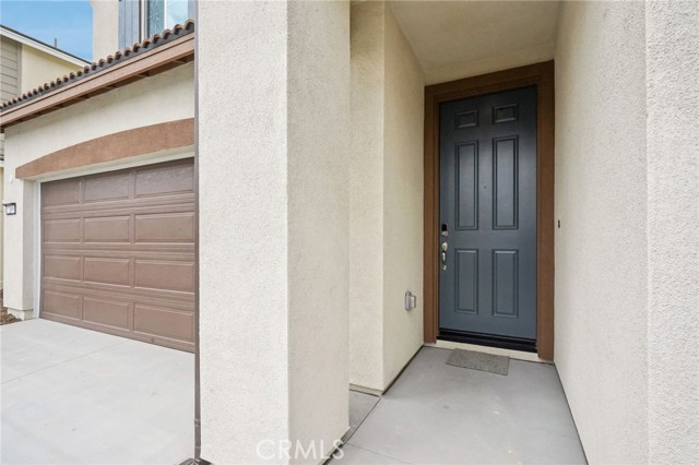 Detail Gallery Image 4 of 40 For 2099 Zest St, Redlands,  CA 92374 - 4 Beds | 3 Baths