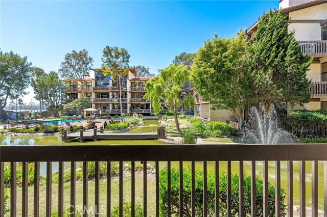 7107 Marina Pacifica S Drive, Long Beach CA: https://media.crmls.org/medias/980655aa-5322-45fa-8274-24bbfbe177d5.jpg