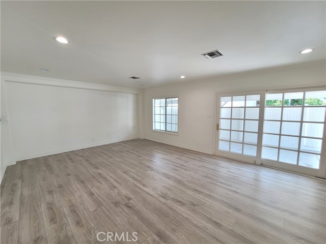 18001 Osborne Street, Sherwood Forest CA: https://media.crmls.org/medias/980705f4-f5f8-4c56-995b-2bd05fe6929a.jpg