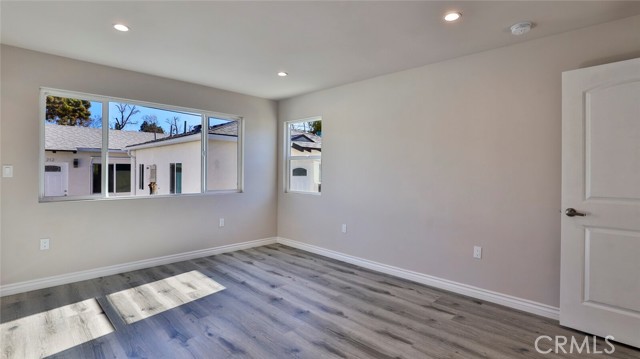 Detail Gallery Image 20 of 74 For 210 N Sparks St, Burbank,  CA 91506 - – Beds | – Baths