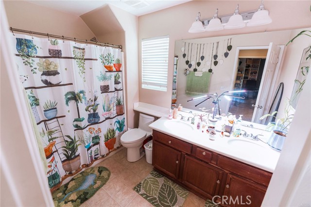 Detail Gallery Image 13 of 29 For 15193 Arcadian St, Adelanto,  CA 92301 - 5 Beds | 3 Baths