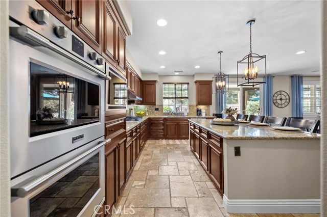 Detail Gallery Image 19 of 62 For 46331 Hunter Trail, Temecula,  CA 92592 - 5 Beds | 3 Baths