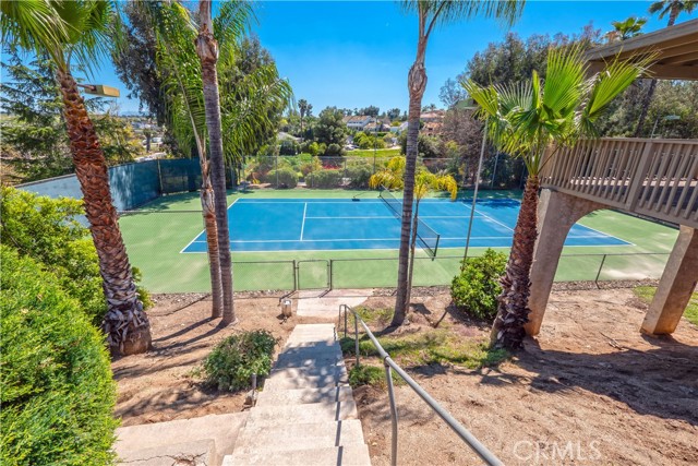 Path to tennis court