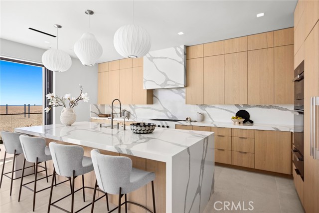 706 W Oceanfront, Newport Beach CA: https://media.crmls.org/medias/980a202c-f54c-4c17-899a-5cda10159b68.jpg