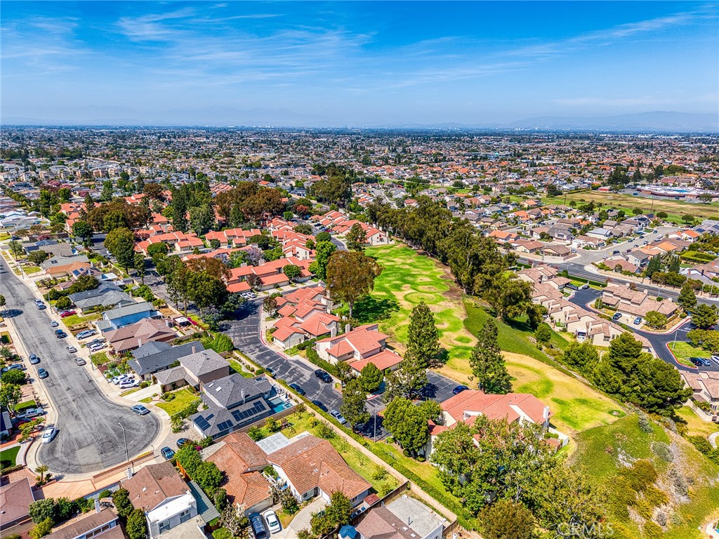 https://media.crmls.org/medias/980a858a-b3fd-47ca-a351-ebca29fce5e6.jpg?preset=X-Large