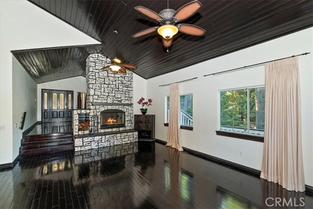 Detail Gallery Image 18 of 42 For 24048 Altdorf, Crestline,  CA 92325 - 3 Beds | 3/1 Baths