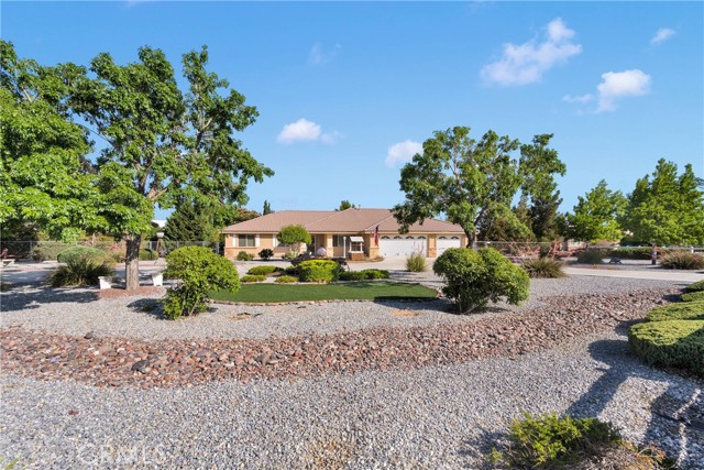 14908 Dakota Road, Apple Valley CA: https://media.crmls.org/medias/980ae53b-46c8-4a3e-bb95-56ee207a045c.jpg
