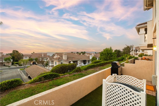 1055 S Sundance Drive, Anaheim Hills CA: https://media.crmls.org/medias/980b22ca-6e62-4a26-957e-f64a09ea2f7f.jpg