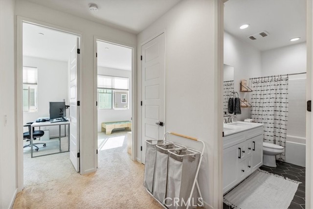 Image 17 of 25 For 16452 Globetrotter Avenue