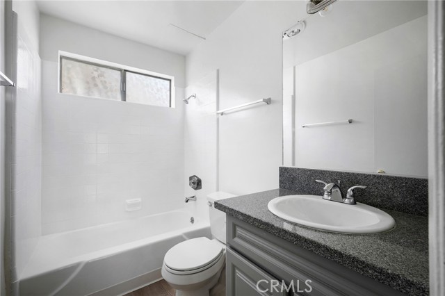 1422 N Curson Avenue, Los Angeles CA: https://media.crmls.org/medias/980c03b4-3121-4472-ac17-fd3306aa029b.jpg
