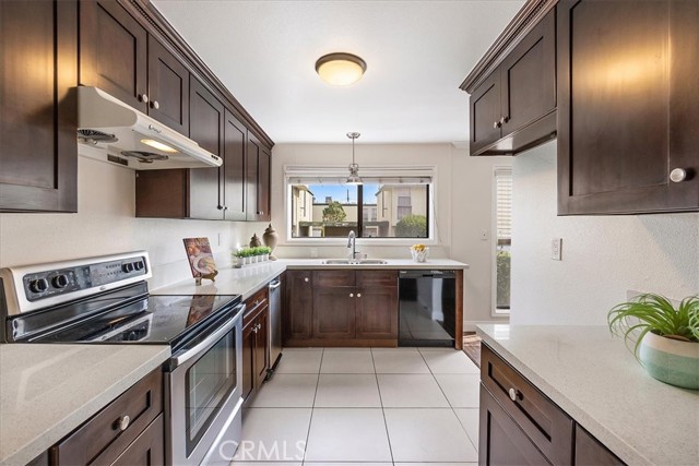 Full size kitchen with all Electrical appliances