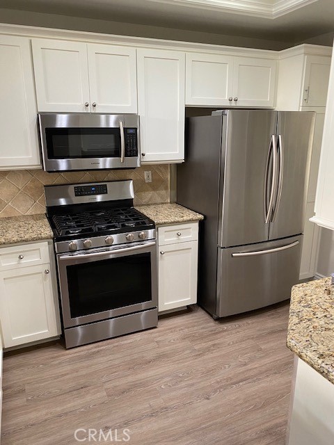 Front Image Thumbnail for CROC26022331