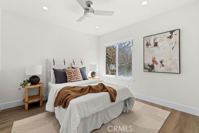 Detail Gallery Image 18 of 43 For 937 Carnation, Costa Mesa,  CA 92626 - 5 Beds | 3 Baths