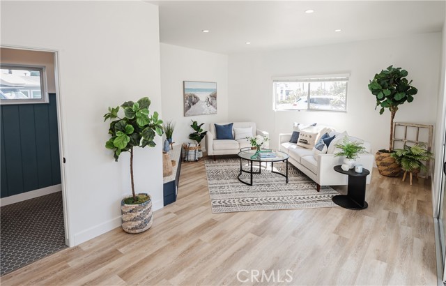 1101 High Lane, Redondo Beach, California 90278, 3 Bedrooms Bedrooms, ,2 BathroomsBathrooms,Residential,Sold,High,SB22142455