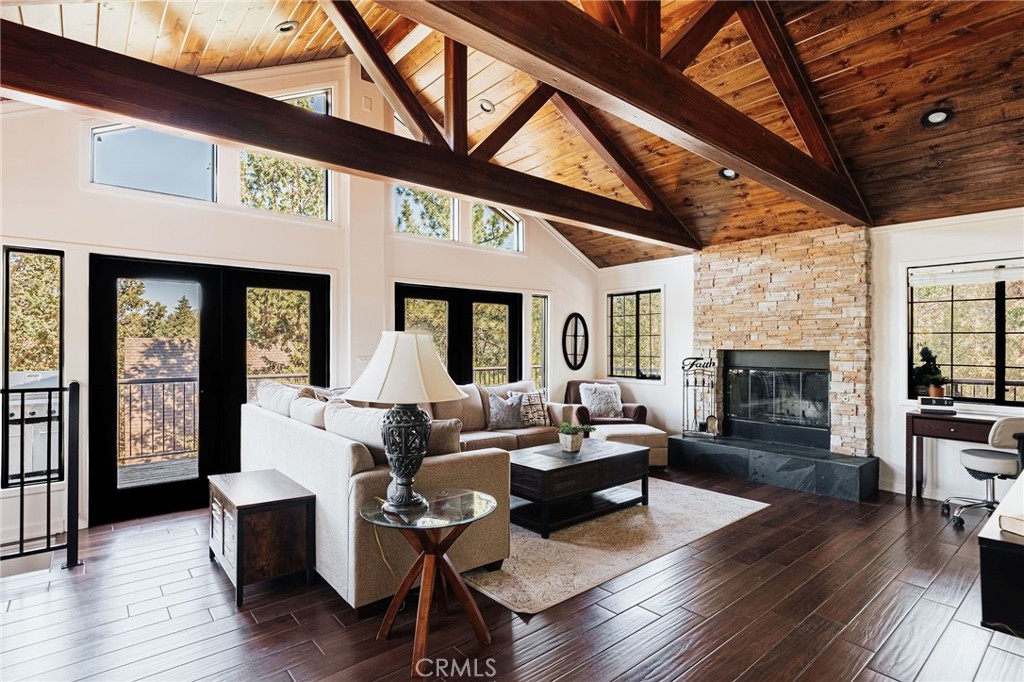 750 Villa Grove