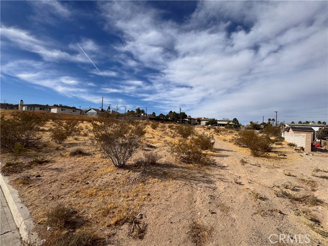 Detail Gallery Image 5 of 5 For 1241 Deseret Ave, Barstow,  CA 92311 - – Beds | – Baths