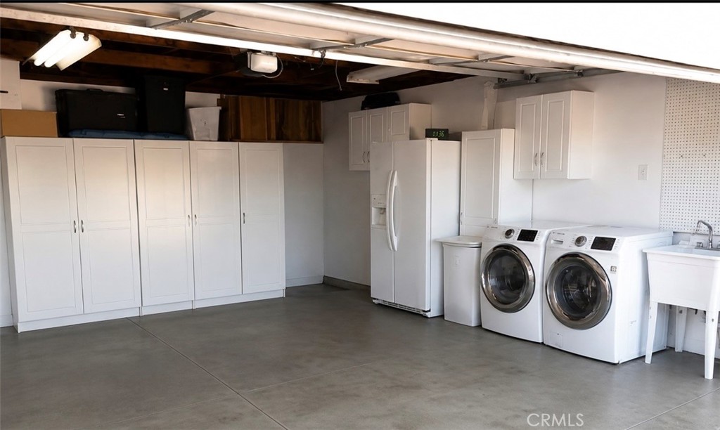 https://media.crmls.org/medias/981026c4-e5ab-4ec9-91d7-878e7951a989.jpg?preset=X-Large