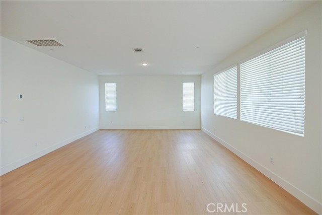 Detail Gallery Image 12 of 45 For 1461 Pluto Ct, Beaumont,  CA 92223 - 4 Beds | 3 Baths