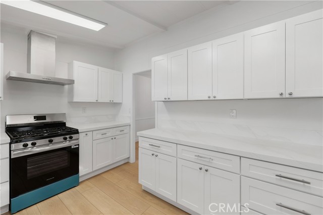 Detail Gallery Image 15 of 37 For 692 N Adele St #103,  Orange,  CA 92867 - 2 Beds | 2 Baths