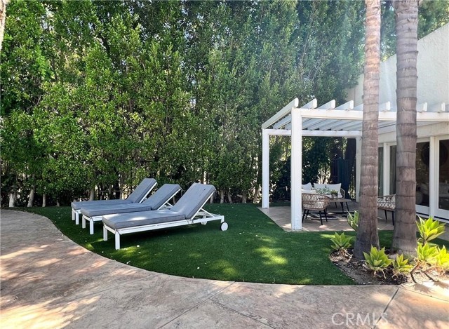 16815 Bajio Road, Encino CA: https://media.crmls.org/medias/9810cbc2-cec8-40ca-820a-c64ecf216136.jpg