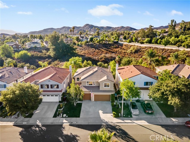 39691 Ashland Way, Murrieta CA: https://media.crmls.org/medias/98113062-7866-4f89-b2de-fc3181146b84.jpg