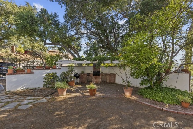Detail Gallery Image 48 of 54 For 1815 Las Flores Dr, Glendale,  CA 91207 - 4 Beds | 3 Baths