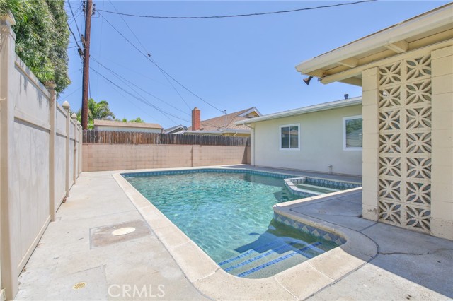 511 Gwynwood Avenue, La Habra CA: https://media.crmls.org/medias/98132ba9-747b-413c-a382-73a6963d150d.jpg