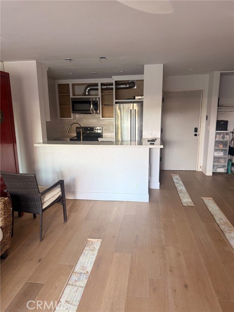 Detail Gallery Image 4 of 24 For 8740 Tuscany #211,  Playa Del Rey,  CA 90293 - 1 Beds | 1 Baths